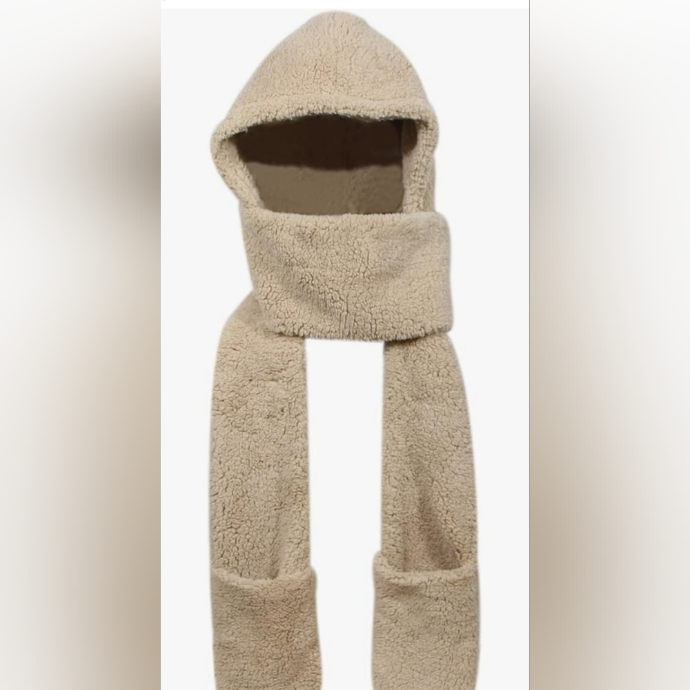 Hoodie scraf and gloves